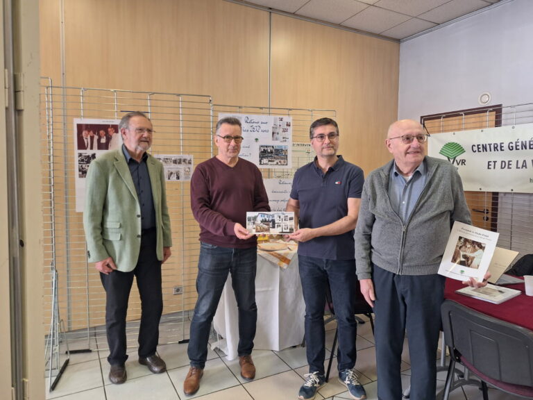 Les associations de philatélie, le CGVVR et monsieur le maire